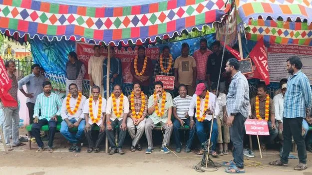 సమ్మె విరమించండి