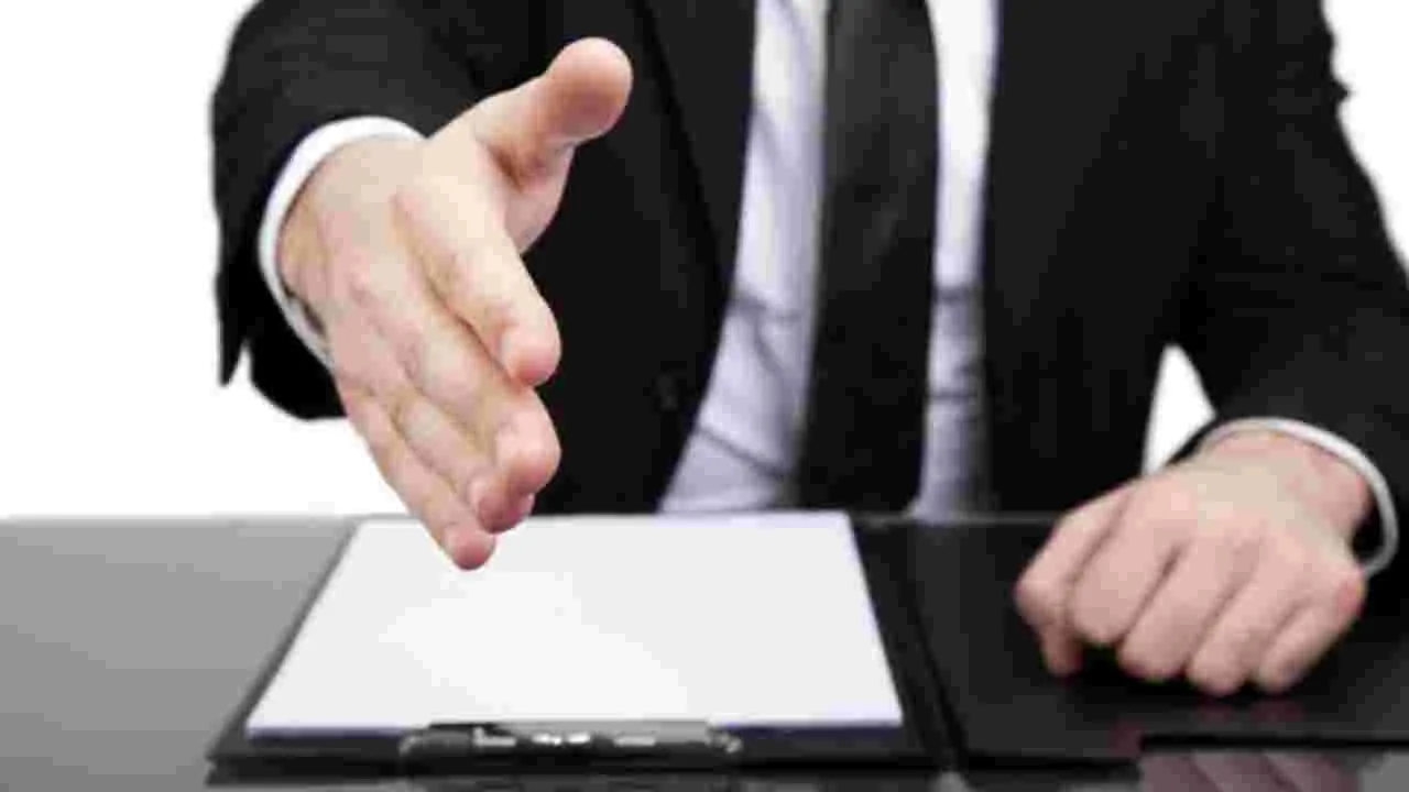 1 Crore Job Offer: రూ.కోటి శాలరీతో బెంగళూరు స్టార్టప్ సంస్థ జాబ్ ఆఫర్.. కాలేజీ డిగ్రీ లేకున్నా పర్లేదని క్లారిటీ