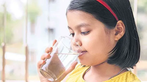 Benefits of Drinking: గోరువెచ్చని నీరు తాగితే