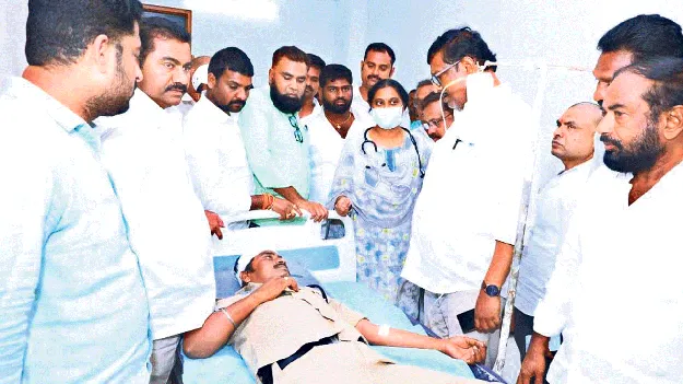 ఉనికి కోసమే జగన్‌ పాట్లు 