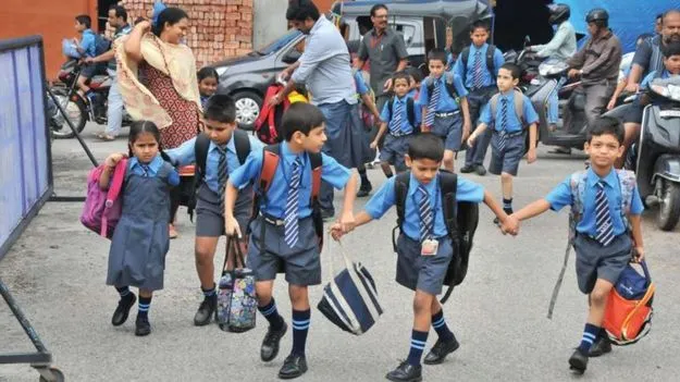 Raising a Child: ఒక్క బిడ్డను పెంచేందుకు ఏడాదికి రూ.13 లక్షల ఖర్చు.. నెట్టింట భారీ చర్చ
