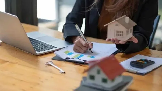 ChatGPT: చాట్‌జీపీటీతో 30 రోజుల్లో రూ.10 లక్షల అప్పు తీర్చేసిన మహిళా రియల్టర్ 