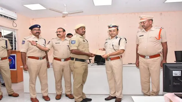 కేసుల పరిష్కారంలో పారదర్శకంగా ఉండాలి