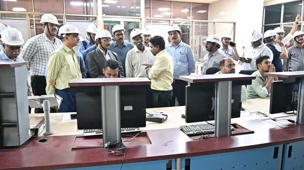 ఎస్టీపీపీలో ఎంఎన్‌జీఎల్‌ బృందం పర్యటన 