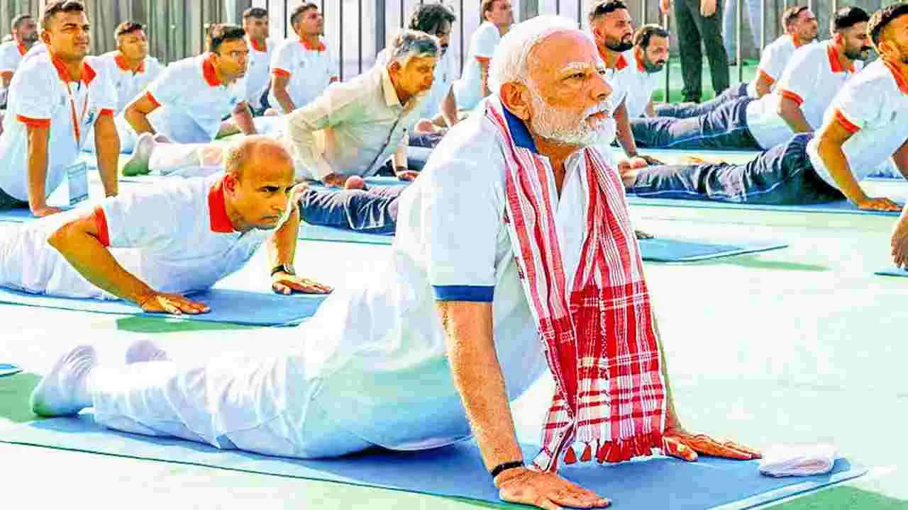 International Yoga Day: యోగా.. ప్రపంచాన్ని ఏకం చేసే శక్తి!
