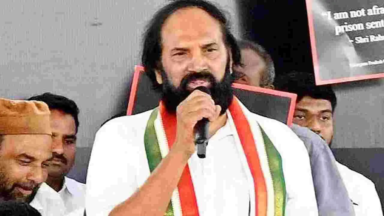 Uttam: గోదావరి బనకచర్ల అనుసంధానం అడ్డుకుంటాం