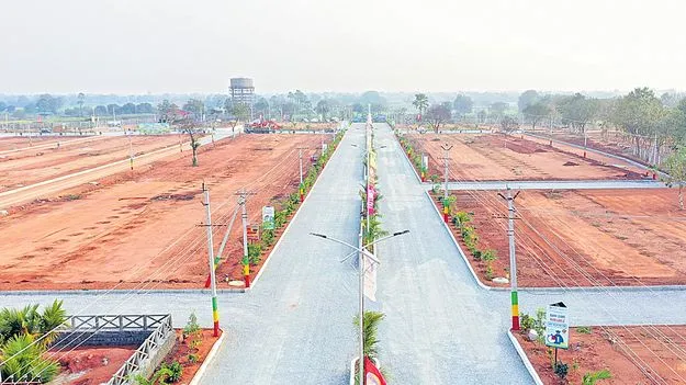 Hyderabad: కేపీహెచ్బీలో గజం రూ.2.98లక్షలు