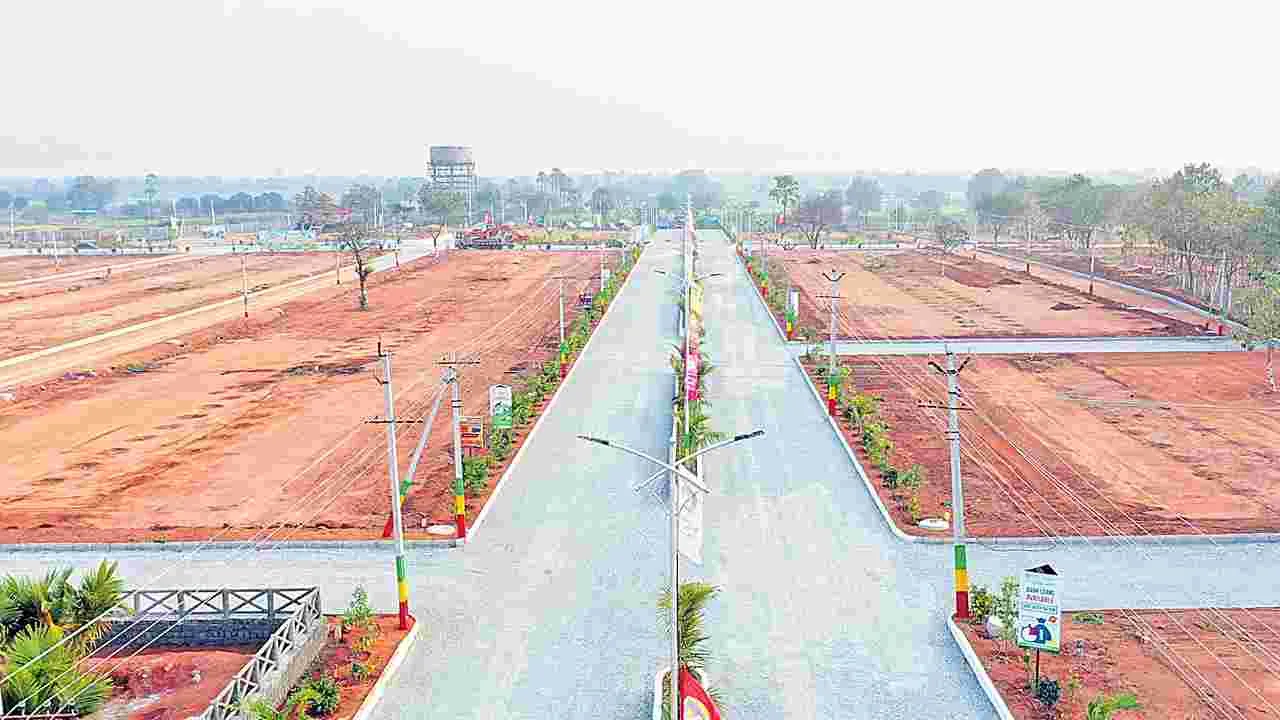 Hyderabad: కేపీహెచ్‌బీలో గజం రూ.2.98లక్షలు