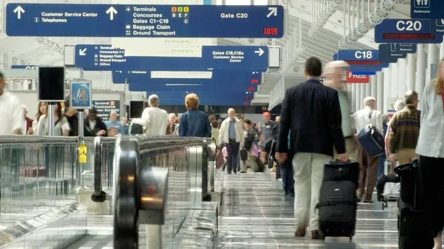 Passenger Rights: ఫ్లైట్ ఆలస్యమైందా.. సడెన్‌గా క్యాన్సిల్ అయ్యిందా.. పరిహారం ఎంతిస్తారో తెలుసా