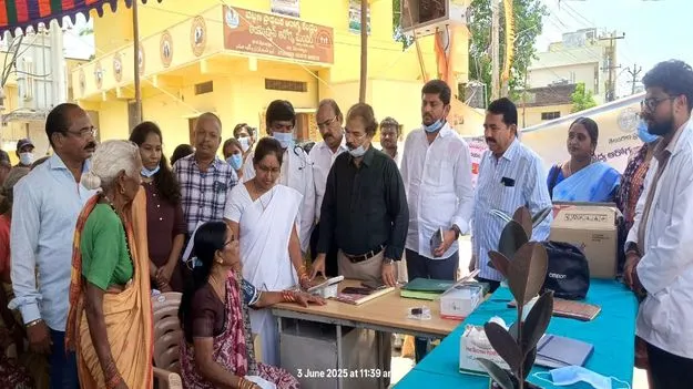 ఇంటిగ్రేటెడ్‌ వైద్య శిబిరాలను సద్వినియోగం చేసుకోవాలి