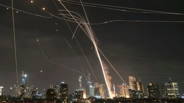 Iron Dome: ఇజ్రాయెల్ ఐరన్ డోమ్ విఫలమైందా.. అసలేం జరుగుతోంది..