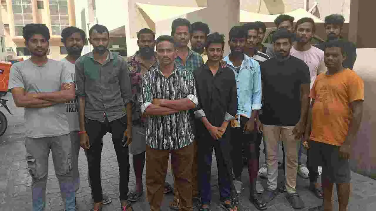 NRI: దుబాయి మండుటెండలో గోదావరి యువకుల ఆకలి ఆర్తనాదాలు