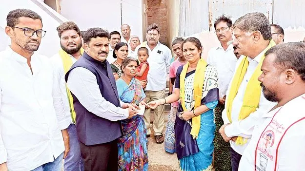 ఇంటి వద్దకే పింఛన్‌ 