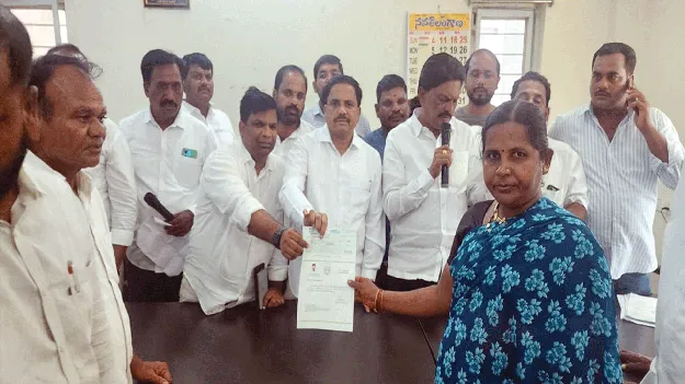 సమ్మేళన సభను జయప్రదం చేయాలి