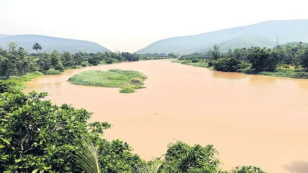 సర్పా, వరహా నదులకు జలకళ