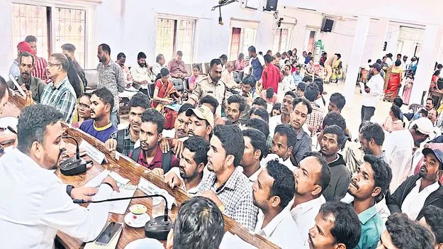 అర్జీల పరిష్కారానికి ప్రత్యేక చొరవ 