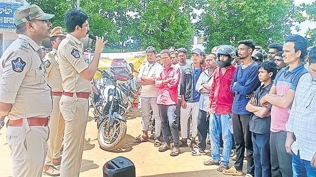 పాడేరులో మెగా డ్రైవింగ్‌ లైసెన్స్‌ మేళా ఏర్పాటుకు చర్యలు