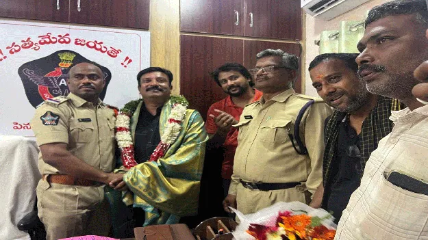 గిరీ్‌షరెడ్డి దాతృత్వం అభినందనీయం 