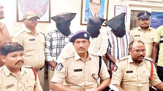 వ్యసనాలకు బానిసై..
