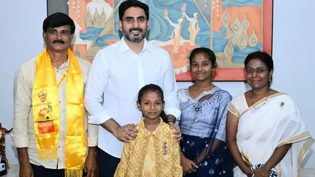 మైనారిటీ నేతను అక్కున చేర్చుకుని..