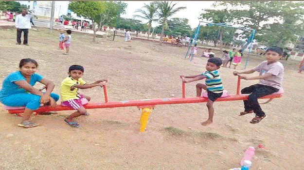 అక్షరం అండగా.. పరిష్కారమే అజెండాగా..