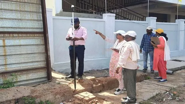 భూముల లెక్క తేలేదెప్పుడు...?