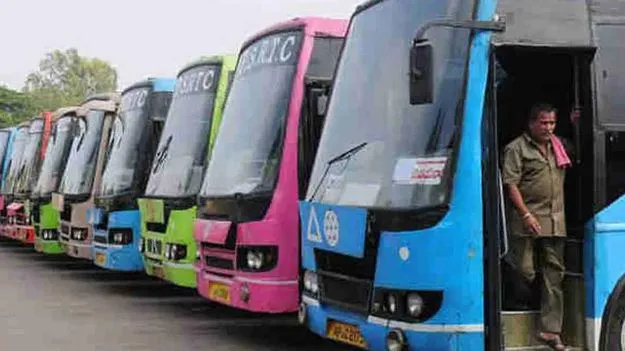 RTC Bus: ఆర్టీసీ బస్సుకు నిప్పు... 20 లక్షల నష్టం