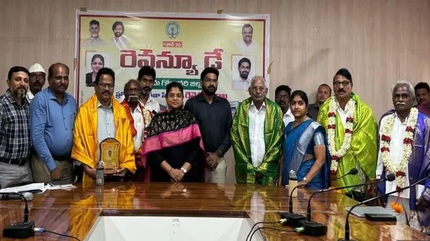 ప్రజలకు మంచి సేవలందించండి