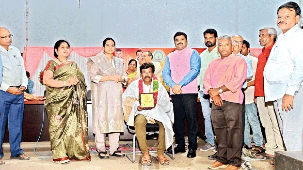 ప్రజలకు మెరుగైన సేవలు అందించాలి