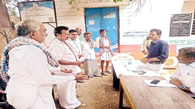 బోట్ల ప్రయాణాలు నిలిపివేయాలి