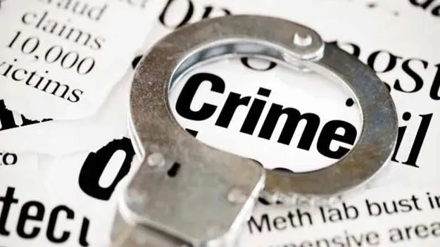 ఉద్యోగాలు ఇప్పిస్తానని రూ.17 లక్షలు వసూలు