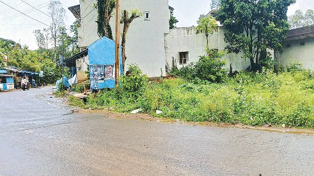 శ్మశానాన్ని వదల్లే..