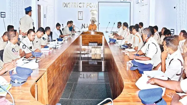 బాధితులకు న్యాయం చేయండి: ఎస్పీ  