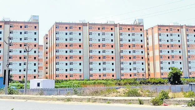 Indiramma Houses: నివాసం ఉండకుంటే ఇళ్ల కేటాయింపు రద్దు?