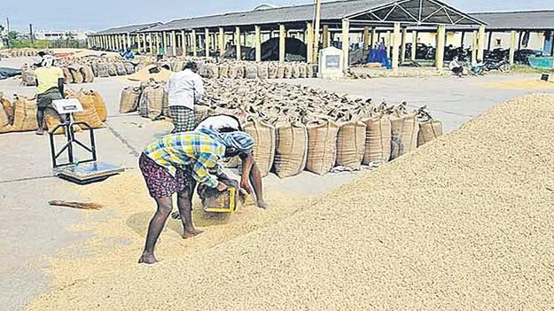 Rice Procurement: ఖరీఫ్ మొదలైనా ఇంకా యాసంగి కొనుగోళ్లు