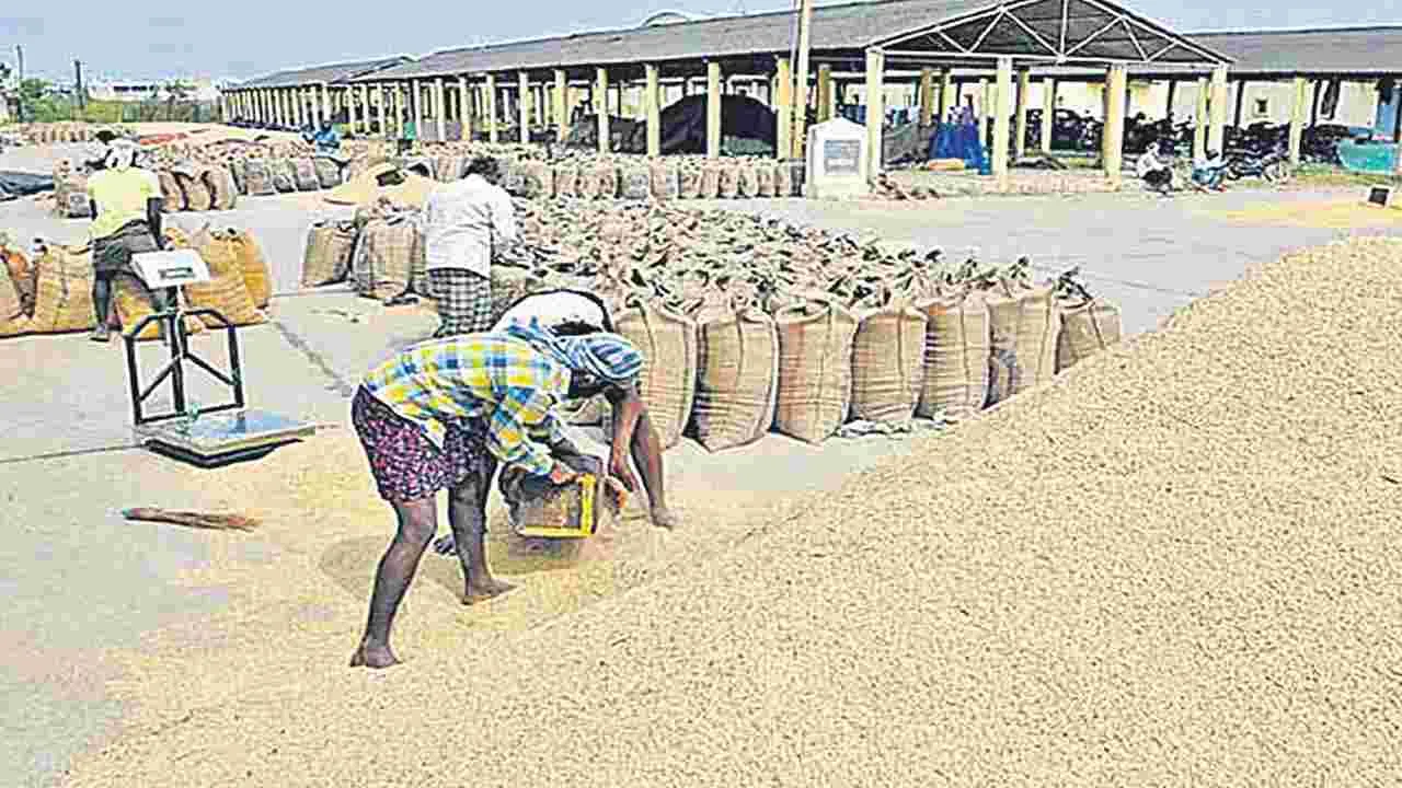 Rice Procurement: ఖరీఫ్‌  మొదలైనా  ఇంకా యాసంగి కొనుగోళ్లు