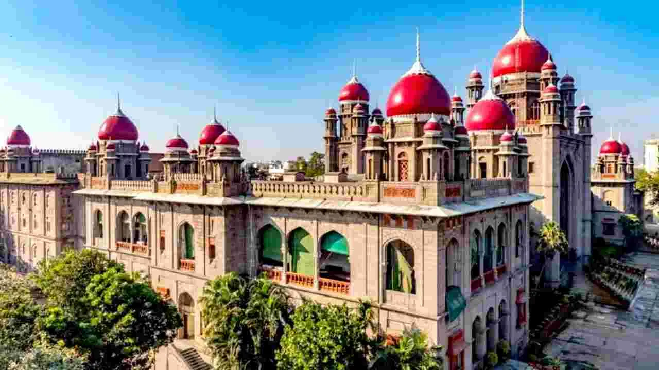 High Court: ఆ విద్యార్థులను అనుమతించండి