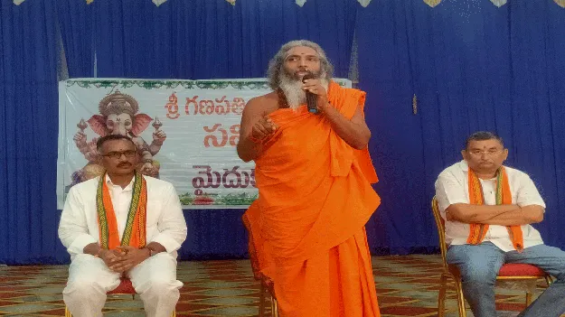 పండుగలను ఐకమత్యంగా జరుపుకొందాం