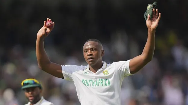 తొలిరోజే 14 వికెట్లు