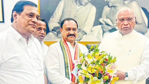 Mallikarjun Kharge: బీసీ రిజర్వేషన్లకు నమూనాగా తెలంగాణ!