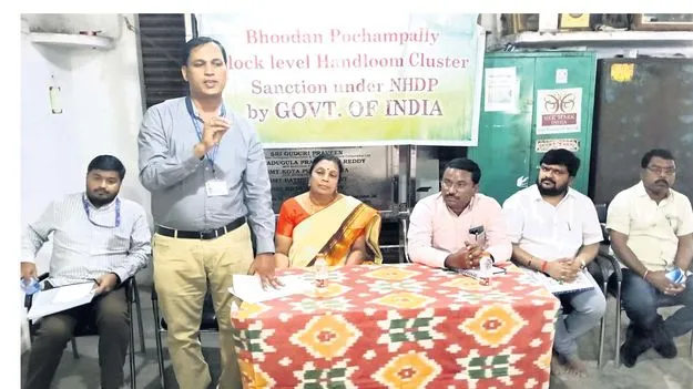 చేనేత రిజర్వేషన్లు ఉల్లంఘిస్తే కఠిన చర్యలు 