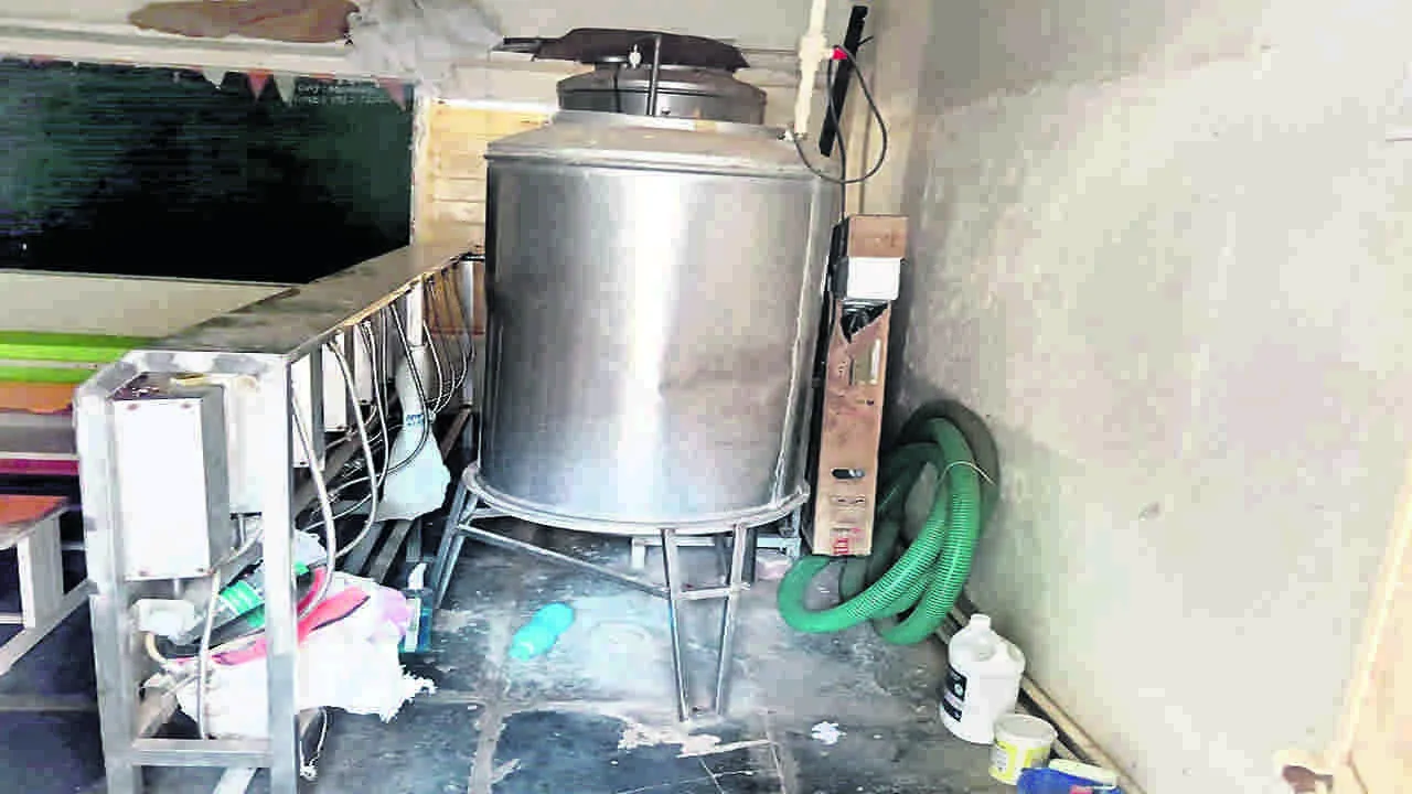 SCHOOL: వసతుల్లేని ప్రభుత్వ బడులు
