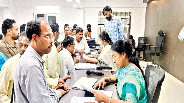 పారదర్శకంగా వినతులు పరిష్కరించాలి