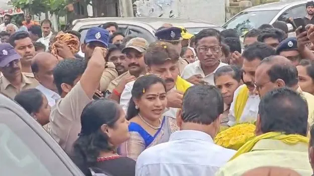 కదిలారు.. కదిలించారు..