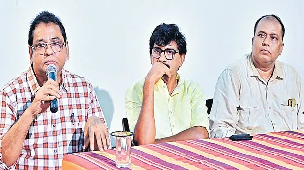 ఎల్లలకు ఆవల ఉన్న తెలుగు వారి ఆర్తి విందాం