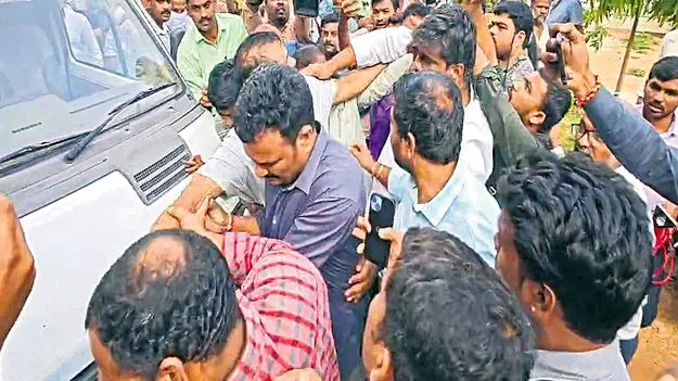 HCA President: ఫోర్జరీతో ప్రవేశం