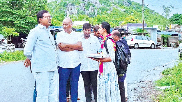  తర్లాకోటలో శ్మశానం పరిశీలన