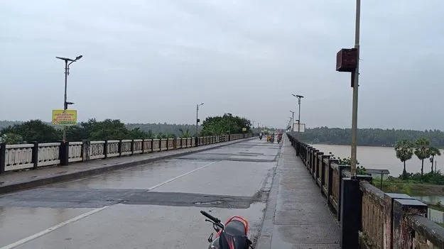 ఈ వంతెనకు ఏమైంది ?