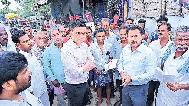 కొనసాగుతున్న కలెక్టర్‌ తనిఖీలు