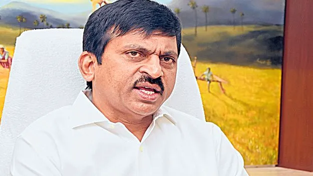 Ponguleti: పదేళ్లు పాలించినోళ్లు ఒక్క కార్డూ ఇవ్వలేదు